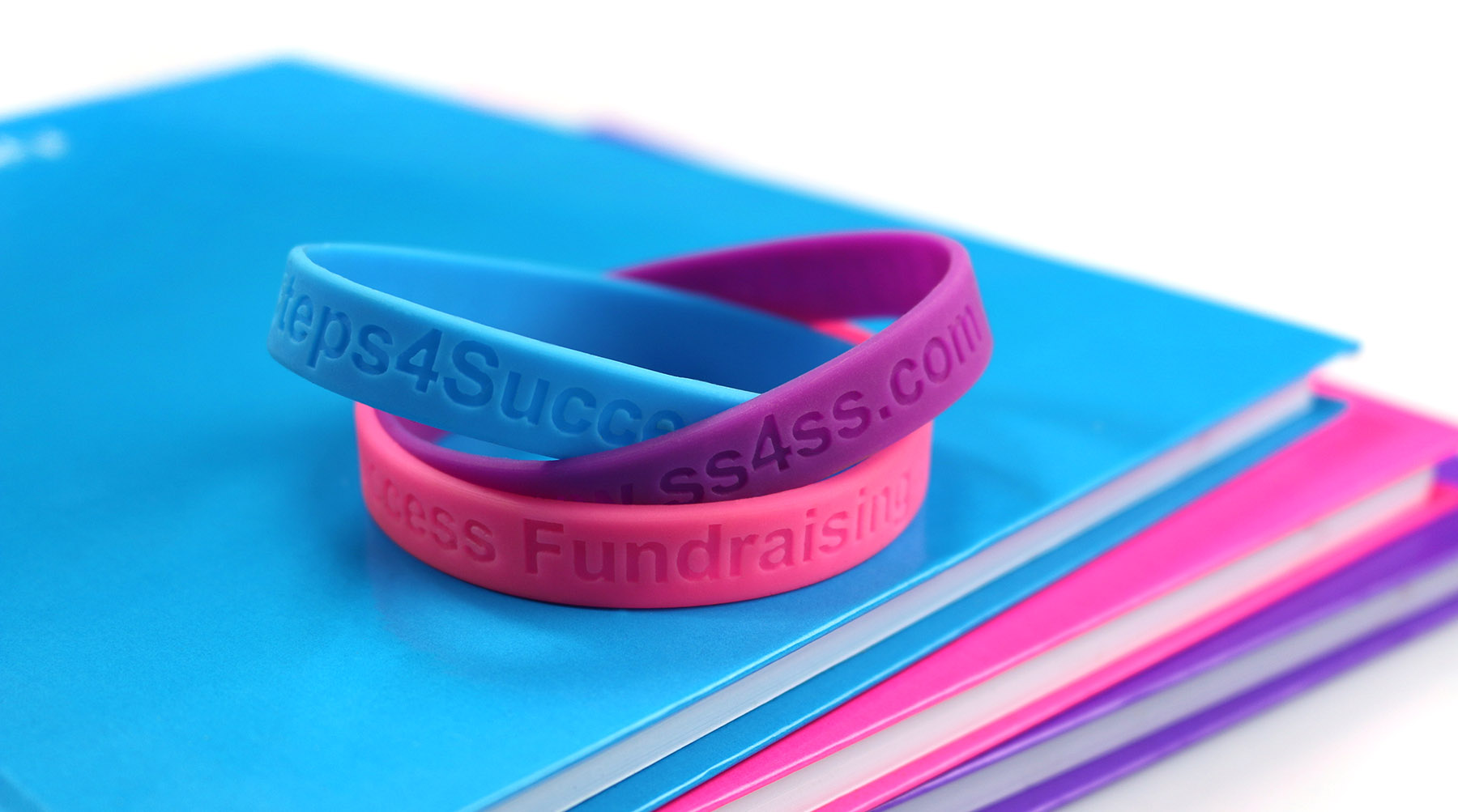 Las mejores pulseras personalizadas para recaudar fondos